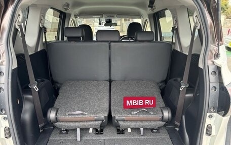 Toyota Sienta II, 2022 год, 1 037 000 рублей, 24 фотография