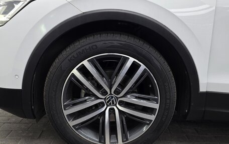 Volkswagen Tiguan II, 2022 год, 2 520 000 рублей, 5 фотография