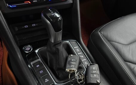 Volkswagen Tiguan II, 2022 год, 2 520 000 рублей, 9 фотография