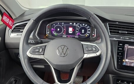 Volkswagen Tiguan II, 2022 год, 2 520 000 рублей, 13 фотография