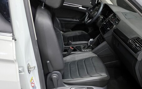 Volkswagen Tiguan II, 2021 год, 2 420 000 рублей, 12 фотография