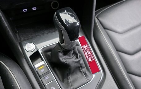 Volkswagen Tiguan II, 2021 год, 2 420 000 рублей, 9 фотография