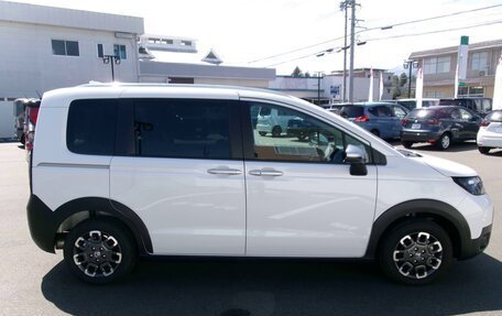 Honda Freed, 2025 год, 1 950 000 рублей, 5 фотография