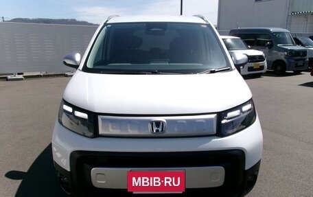 Honda Freed, 2025 год, 1 950 000 рублей, 2 фотография