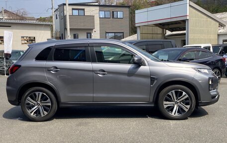 Mitsubishi RVR III рестайлинг, 2023 год, 1 799 000 рублей, 5 фотография