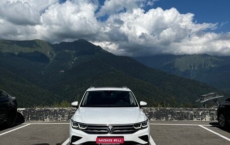Volkswagen Tiguan II, 2021 год, 3 830 000 рублей, 1 фотография