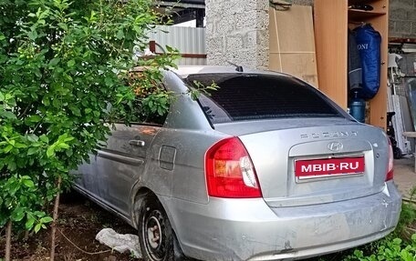Hyundai Verna II, 2006 год, 100 000 рублей, 1 фотография