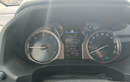 Toyota Land Cruiser Prado 150 рестайлинг 2, 2020 год, 6 750 000 рублей, 7 фотография