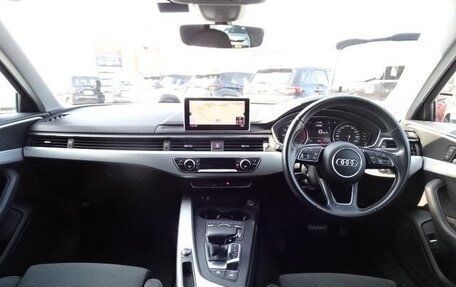 Audi A4, 2016 год, 1 380 000 рублей, 7 фотография