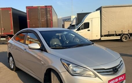 Hyundai Solaris II рестайлинг, 2016 год, 900 000 рублей, 2 фотография