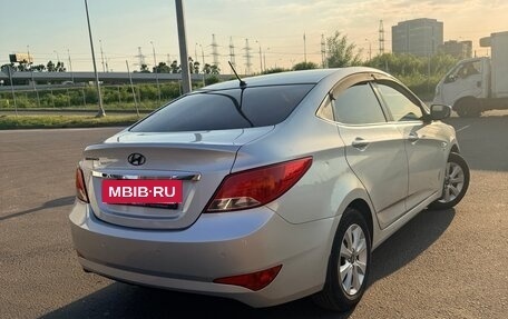 Hyundai Solaris II рестайлинг, 2016 год, 900 000 рублей, 4 фотография