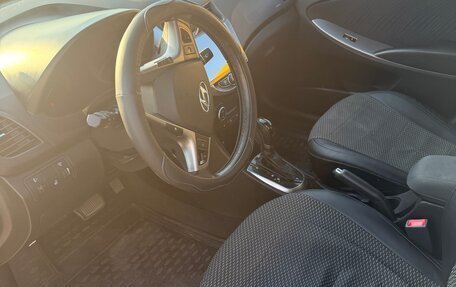 Hyundai Solaris II рестайлинг, 2016 год, 900 000 рублей, 7 фотография