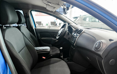 Renault Logan II, 2016 год, 399 000 рублей, 13 фотография
