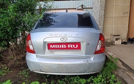 Hyundai Verna II, 2006 год, 100 000 рублей, 2 фотография