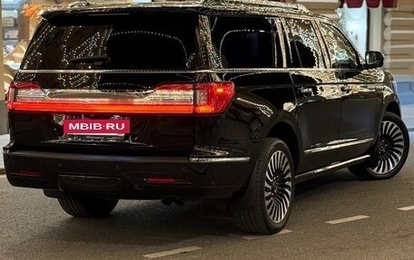 Lincoln Navigator, 2019 год, 7 550 000 рублей, 2 фотография