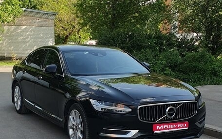 Volvo S90 II рестайлинг, 2018 год, 2 950 000 рублей, 1 фотография