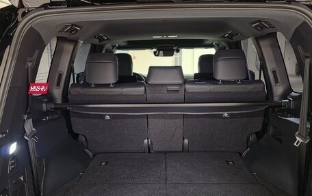 Toyota Land Cruiser, 2024 год, 12 000 000 рублей, 7 фотография