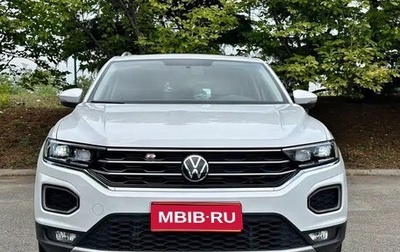 Volkswagen T-Roc I, 2022 год, 1 530 000 рублей, 1 фотография