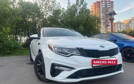 KIA Optima IV, 2020 год, 1 900 000 рублей, 10 фотография