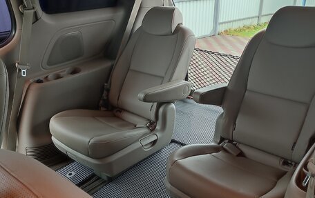 KIA Carnival III, 2018 год, 2 700 000 рублей, 9 фотография