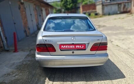 Mercedes-Benz E-Класс, 2001 год, 1 200 000 рублей, 3 фотография