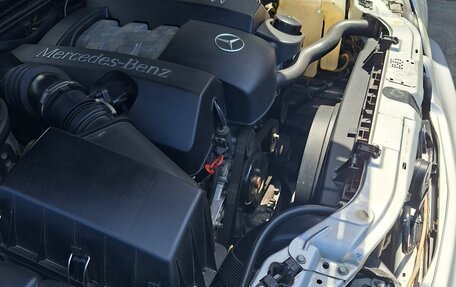 Mercedes-Benz E-Класс, 2001 год, 1 200 000 рублей, 13 фотография