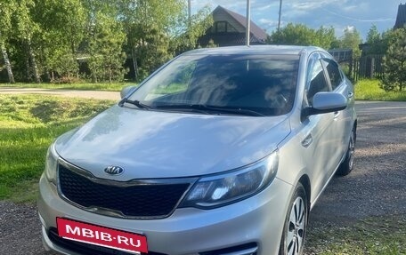 KIA Rio III рестайлинг, 2015 год, 1 059 000 рублей, 2 фотография