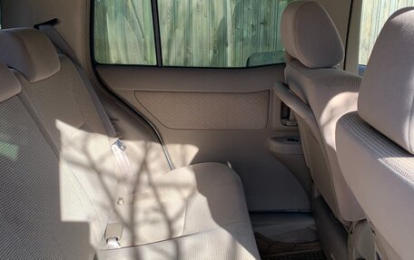 Toyota Raum II, 2006 год, 590 000 рублей, 10 фотография