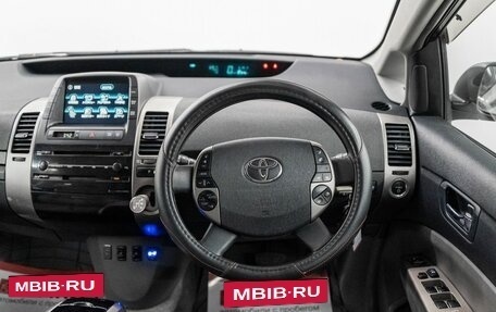 Toyota Prius, 2009 год, 675 000 рублей, 10 фотография