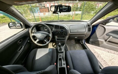 Mitsubishi Colt VI рестайлинг, 2002 год, 189 000 рублей, 12 фотография