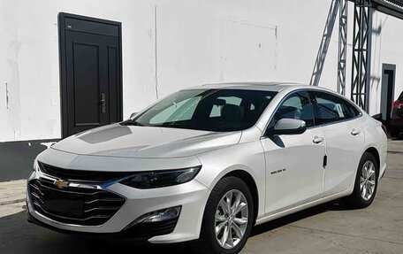 Chevrolet Malibu IX, 2023 год, 1 350 000 рублей, 2 фотография