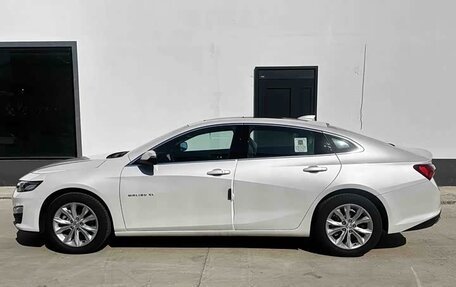 Chevrolet Malibu IX, 2023 год, 1 350 000 рублей, 4 фотография