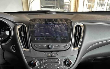 Chevrolet Malibu IX, 2023 год, 1 350 000 рублей, 16 фотография