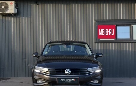 Volkswagen Passat B8 рестайлинг, 2019 год, 1 829 888 рублей, 3 фотография