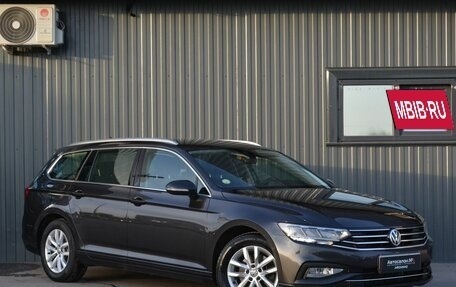 Volkswagen Passat B8 рестайлинг, 2019 год, 1 829 888 рублей, 4 фотография