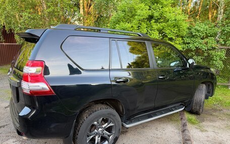 Toyota Land Cruiser Prado 150 рестайлинг 2, 2017 год, 4 200 000 рублей, 5 фотография