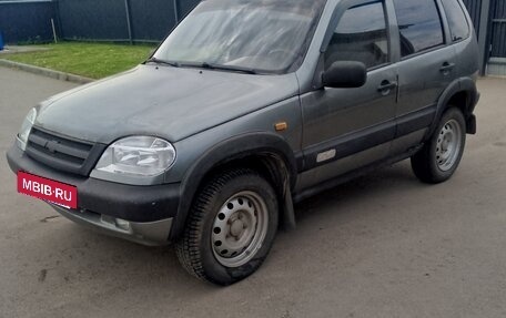 Chevrolet Niva I рестайлинг, 2004 год, 265 000 рублей, 2 фотография