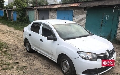 Renault Logan II, 2015 год, 200 000 рублей, 3 фотография