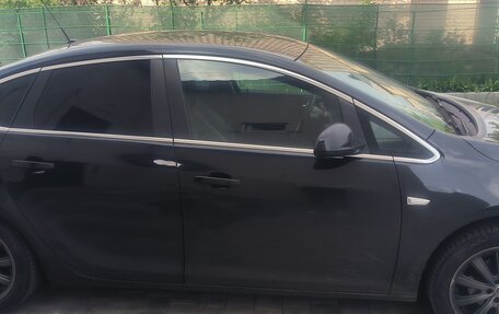Opel Astra J, 2014 год, 915 000 рублей, 3 фотография