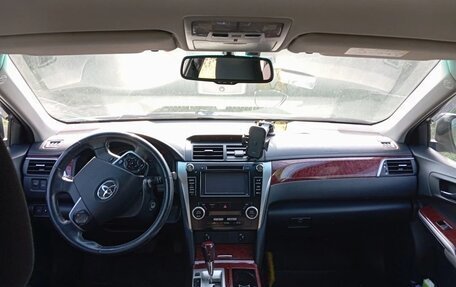 Toyota Camry, 2014 год, 1 950 000 рублей, 13 фотография