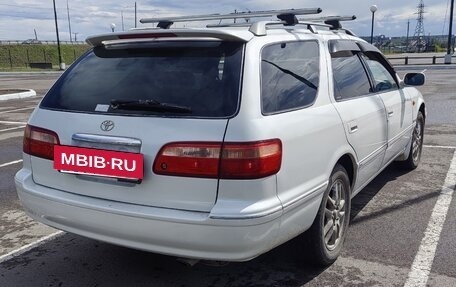 Toyota Camry, 2000 год, 599 999 рублей, 3 фотография