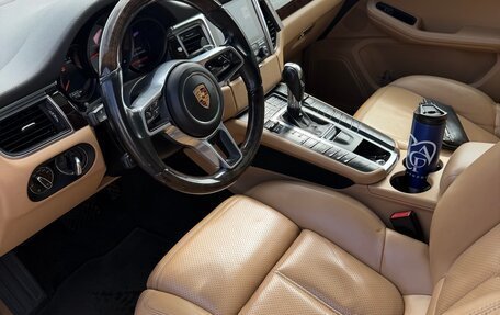 Porsche Macan I рестайлинг, 2016 год, 3 750 000 рублей, 6 фотография