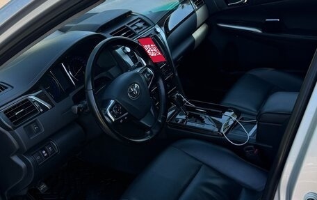 Toyota Camry, 2015 год, 1 970 000 рублей, 6 фотография