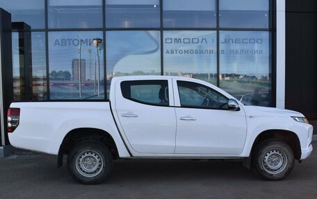Mitsubishi L200 IV рестайлинг, 2021 год, 2 185 000 рублей, 4 фотография