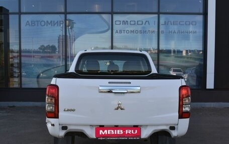 Mitsubishi L200 IV рестайлинг, 2021 год, 2 185 000 рублей, 6 фотография