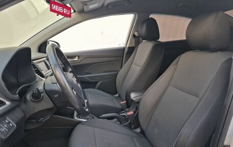 Hyundai Solaris II рестайлинг, 2017 год, 975 000 рублей, 10 фотография