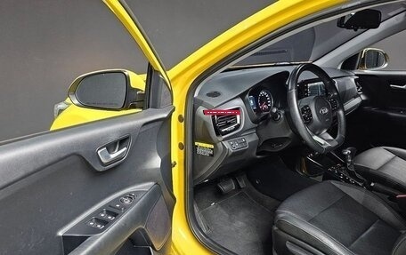 KIA Stonic, 2018 год, 1 070 123 рублей, 7 фотография