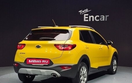 KIA Stonic, 2018 год, 1 070 123 рублей, 2 фотография