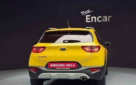 KIA Stonic, 2018 год, 1 070 123 рублей, 4 фотография