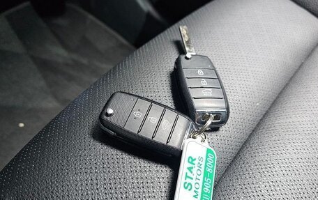 KIA Stonic, 2018 год, 1 070 123 рублей, 18 фотография